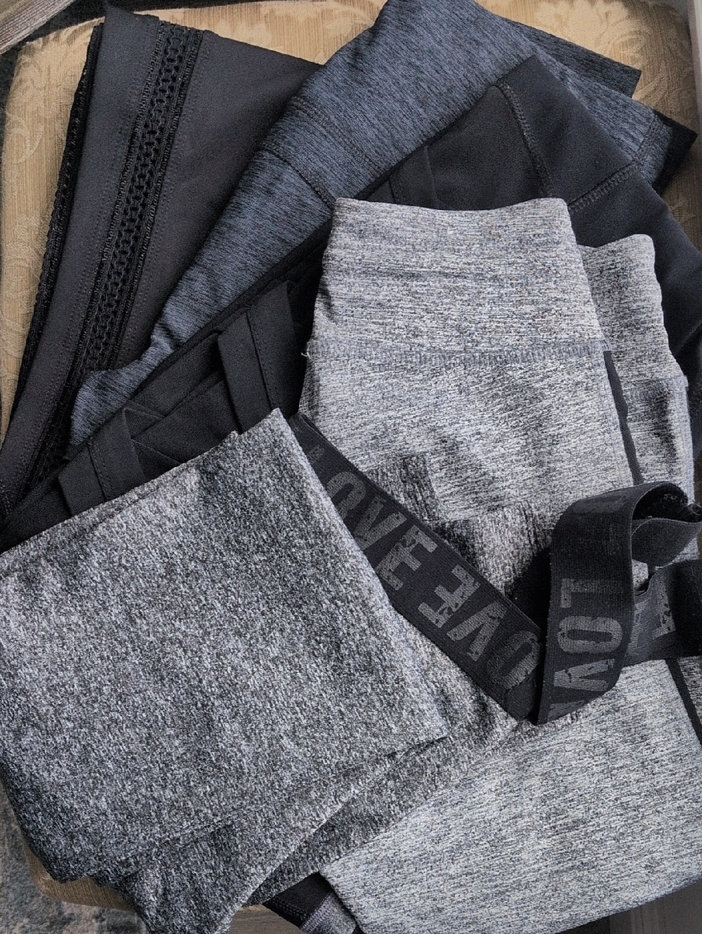 7-Pack Gray and Black Athletic Leggings
